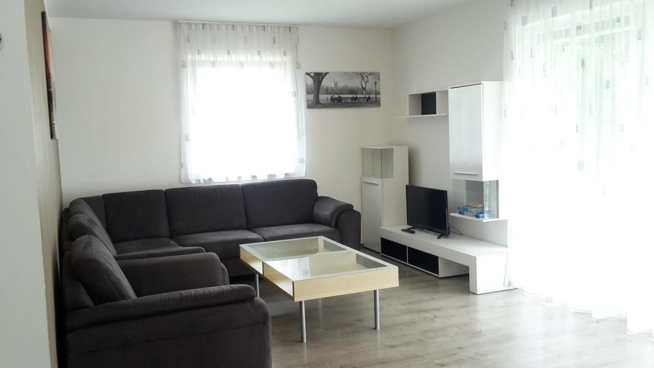 גונצבורג Ferienwohnung Hess מראה חיצוני תמונה