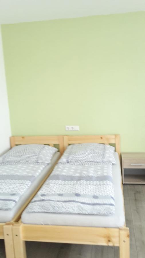 גונצבורג Ferienwohnung Hess מראה חיצוני תמונה