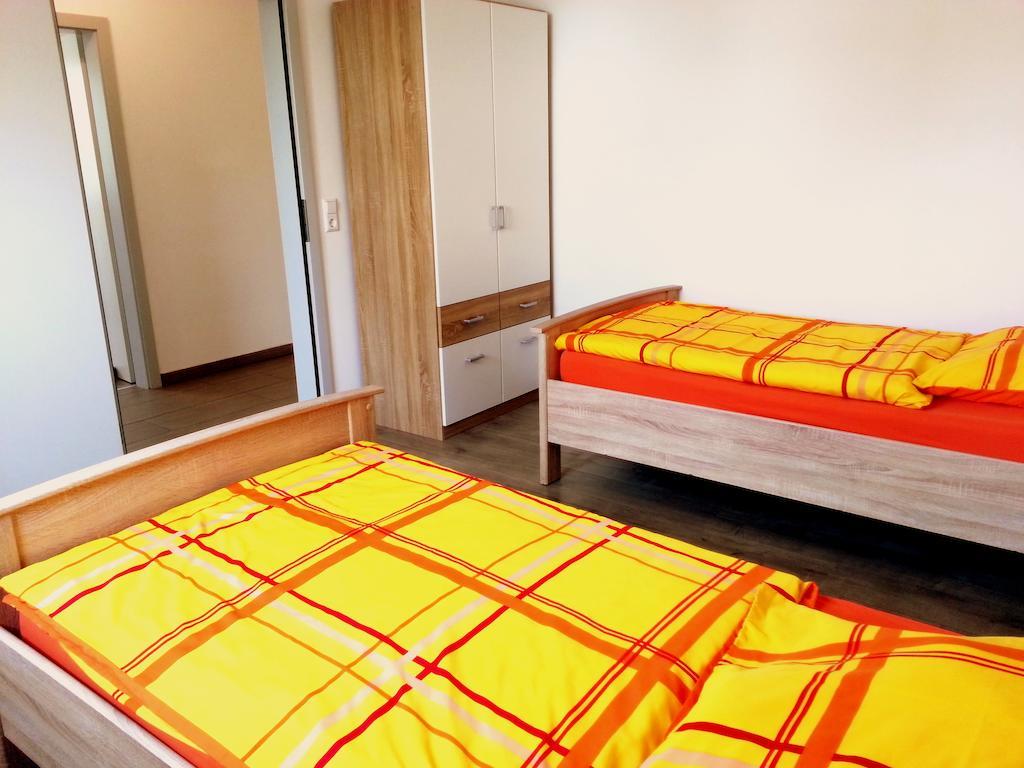 גונצבורג Ferienwohnung Hess חדר תמונה